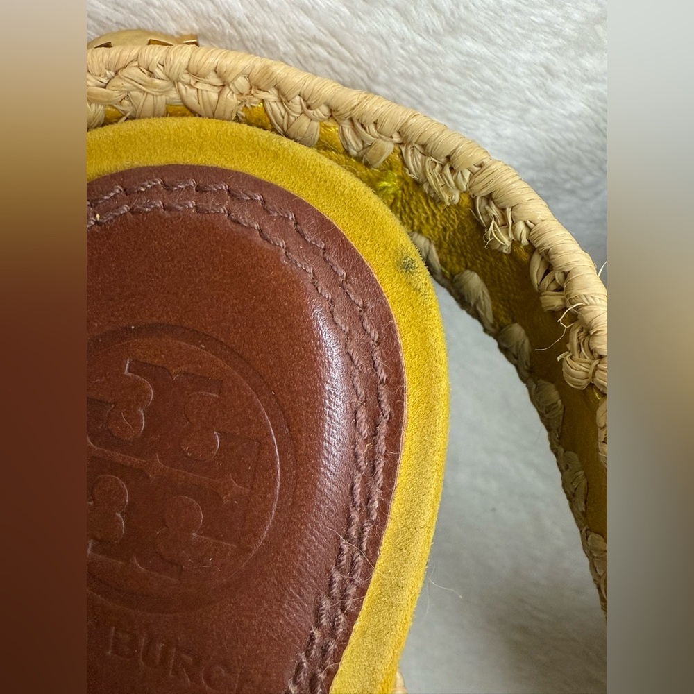 Tory Burch Yellow Raffia Suede Ankle Strap Sandals Block Heels Womens 6.5 - Picture 14 of 16